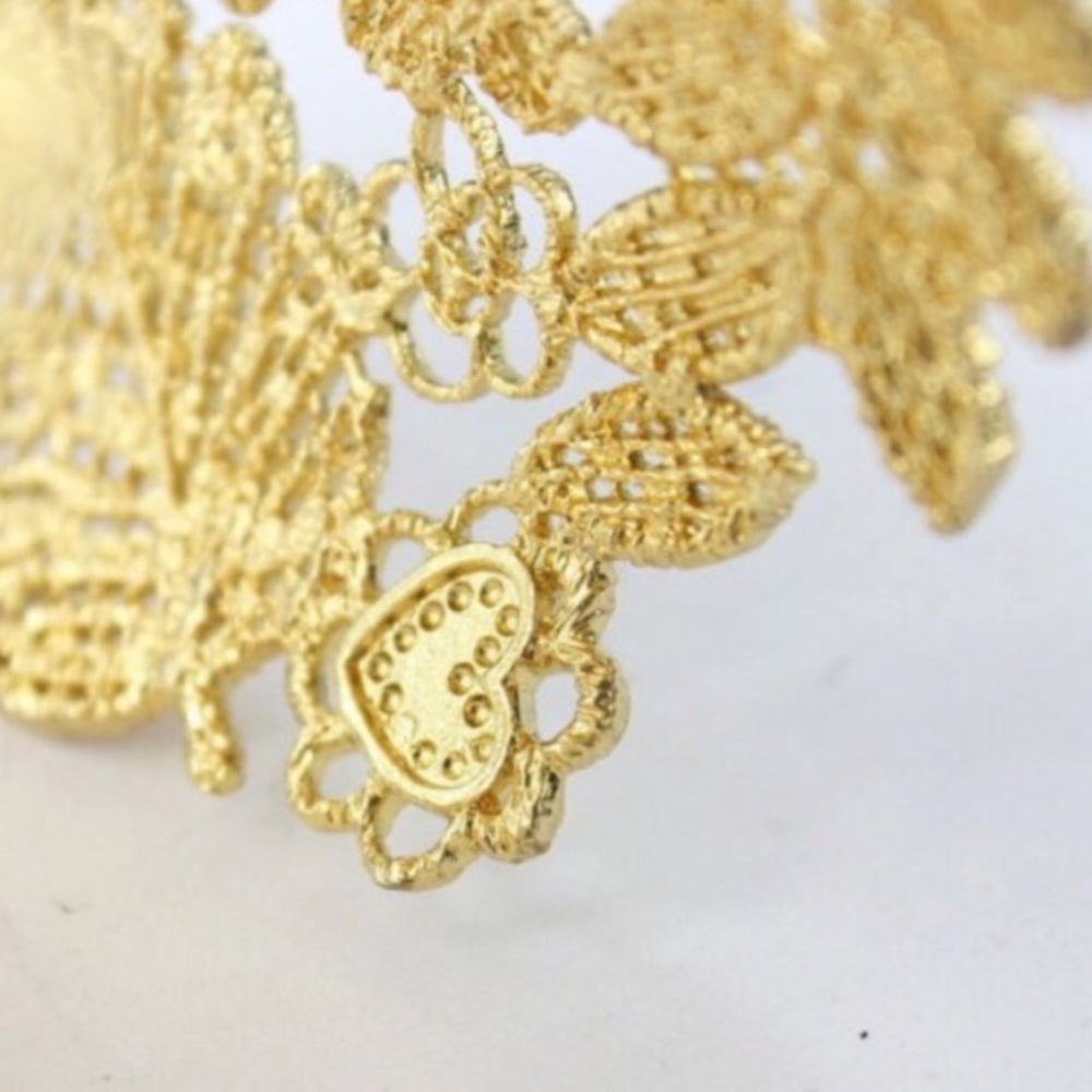 Stella & Dot |Dainty Gold Lace Chantilly Lace Cuff Bracelet - Picture 9 of 10